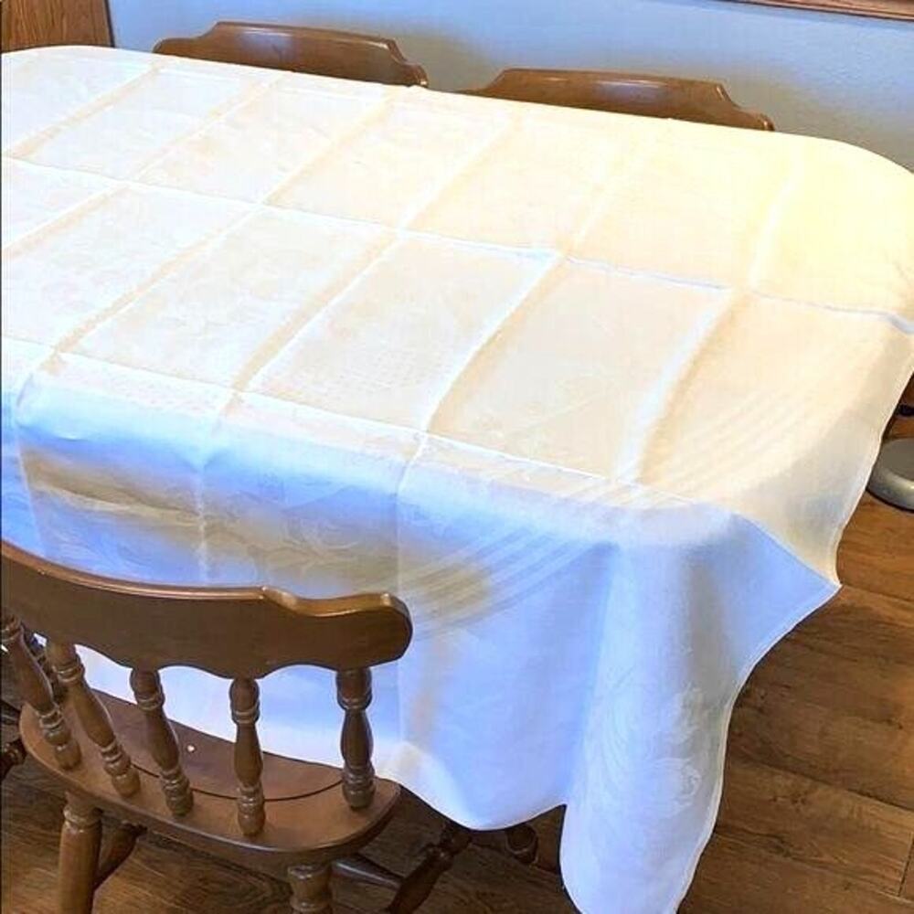 Vintage White Rose Pattern Tablecloth Square Damask Floral Dining Decor